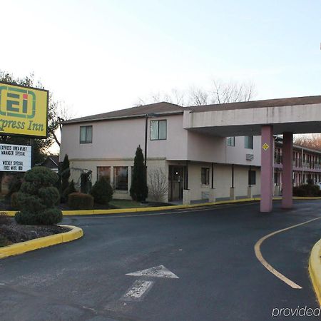 Express Inn - Wall Farmingdale Extérieur photo
